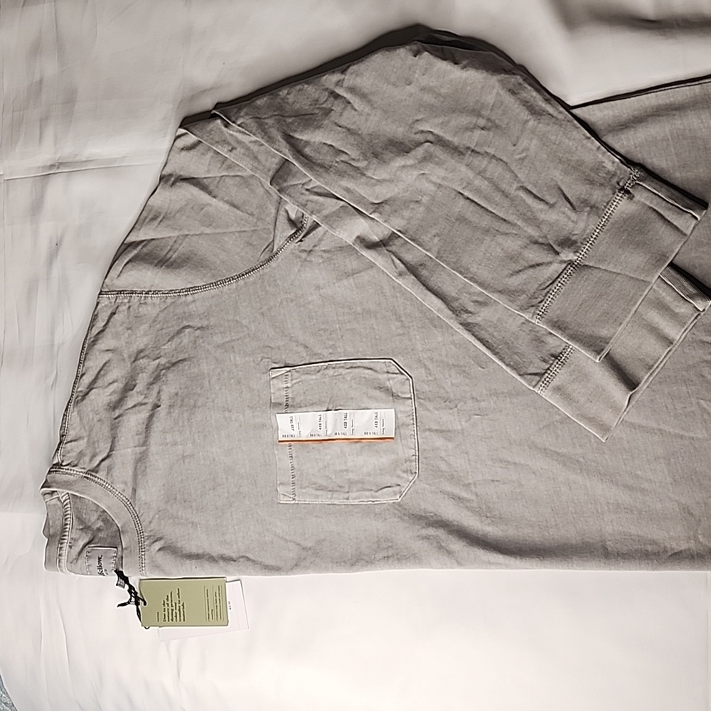 NEW! Goodfellow & Co Men’s Crewneck Long Sleeve Tee